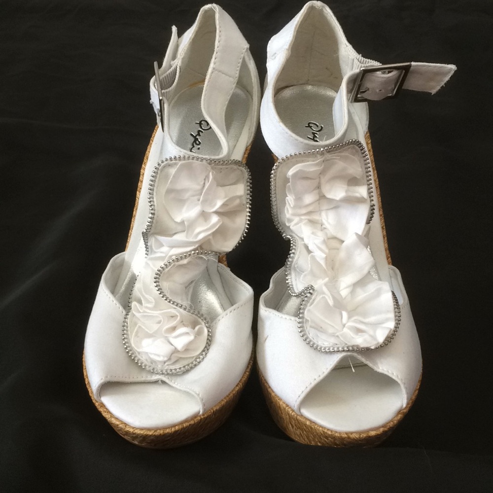 Qupid Wedges